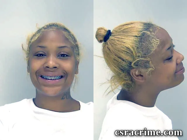 A'Sheonia Davis booking photo