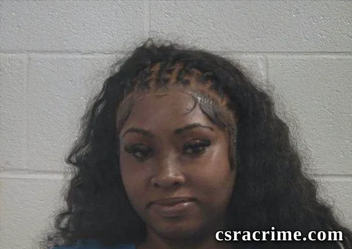 Candraniqua Kautiel White booking photo