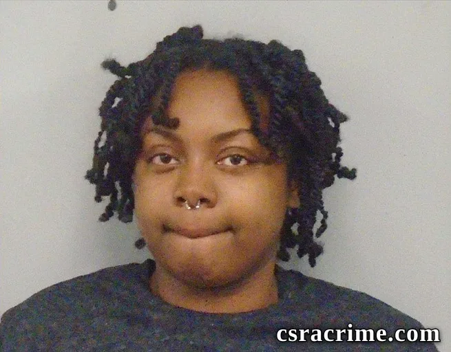 Daishonae Shanyae Green booking photo
