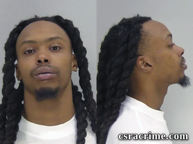 Davion Holmes booking photo