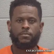 Dejonnerio Tremaine Holder booking photo
