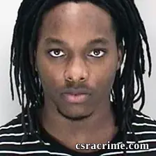 Donquez Lewis booking photo