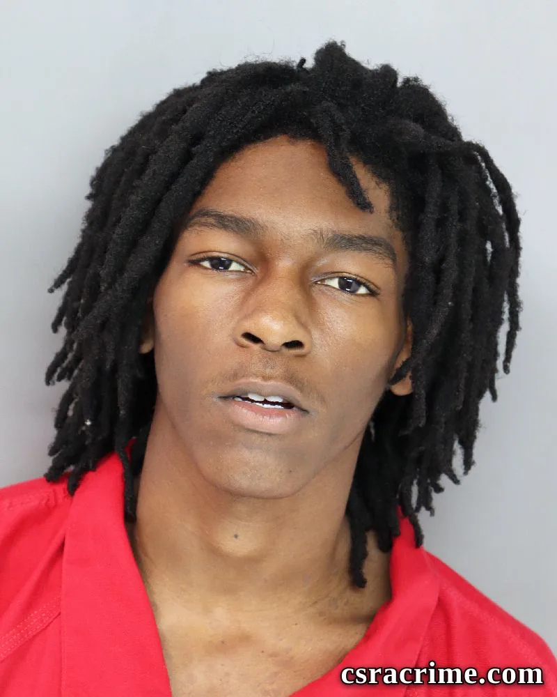 E'Monte Banks booking photo