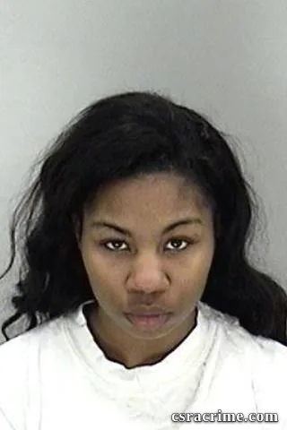 Niasia Bolar booking photo