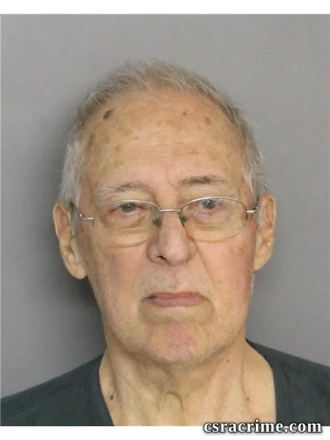 Robert Lowe booking photo