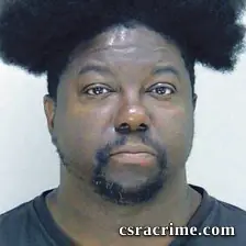Tracvonia Lee booking photo